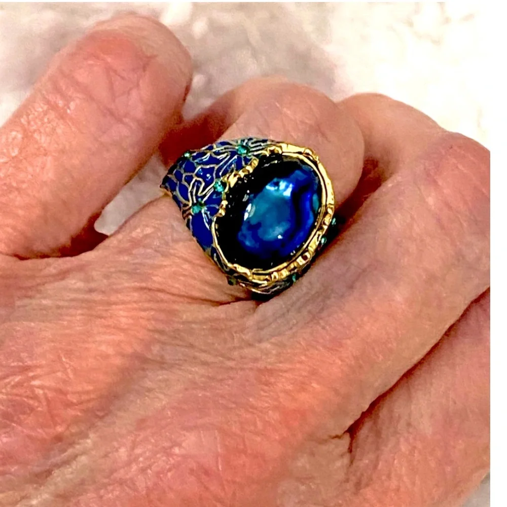 EXQUISITE BLUE STONE DOME RING Y2K Artsy Boho Gold Blue Rhinestone Chips SZ6